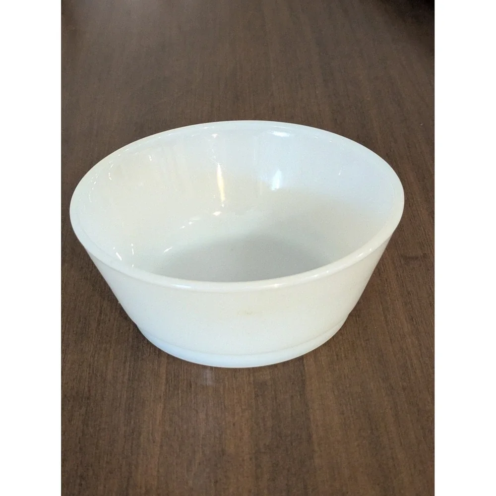 Vintage Fire-King Anchor Hocking White Milk Glass Mixing Bowl Oven Proof 4.5